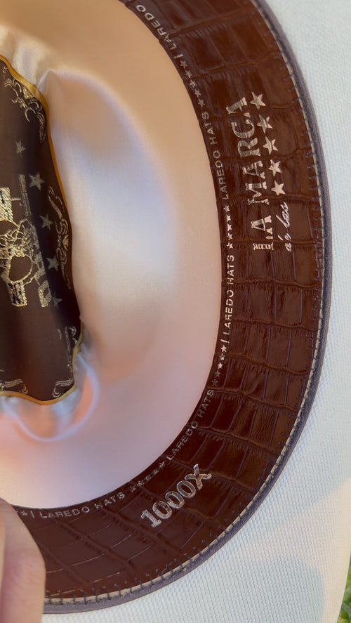 Laredo 1,000x     Aligeitor Cafe