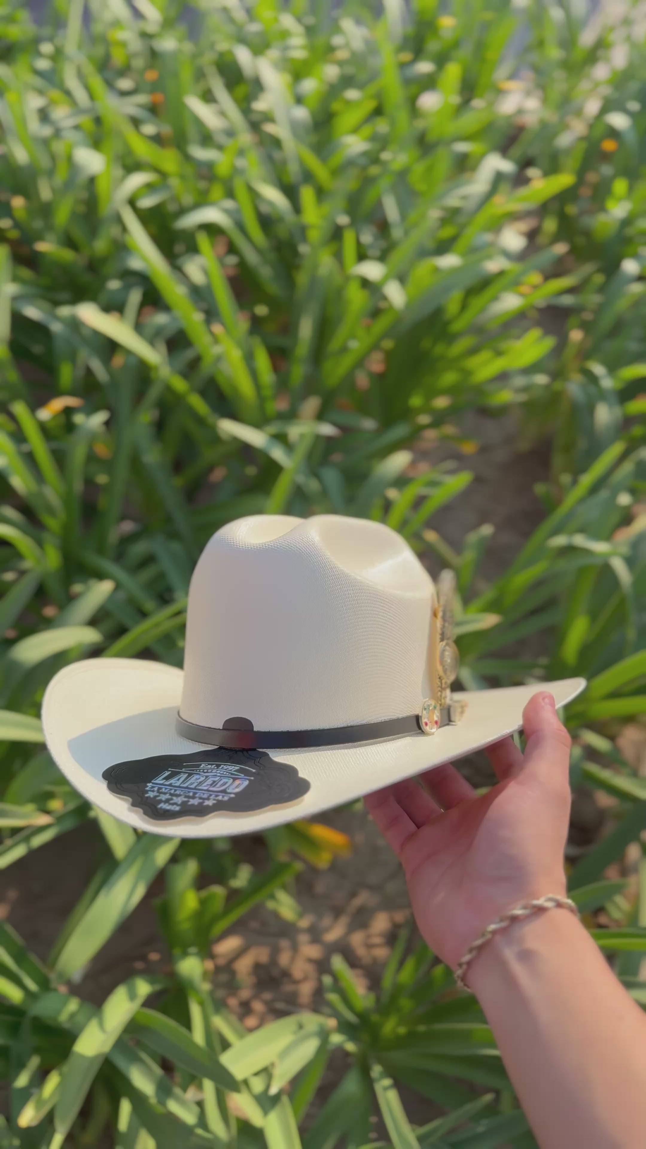 Laredo 1000x Edición Especial San Judas Tadeo Alpaca